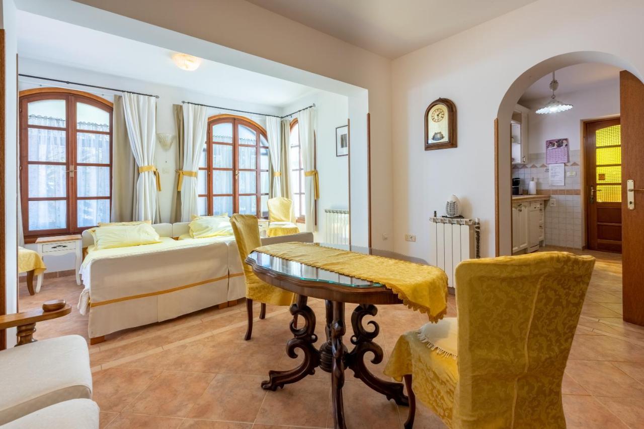 Apartments Villa Mavero Банджоле Экстерьер фото