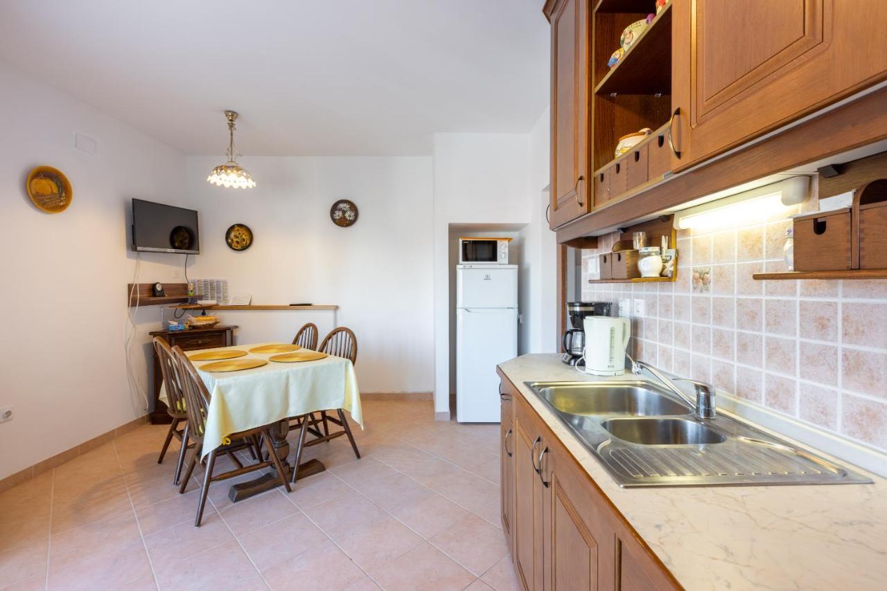 Apartments Villa Mavero Банджоле Экстерьер фото